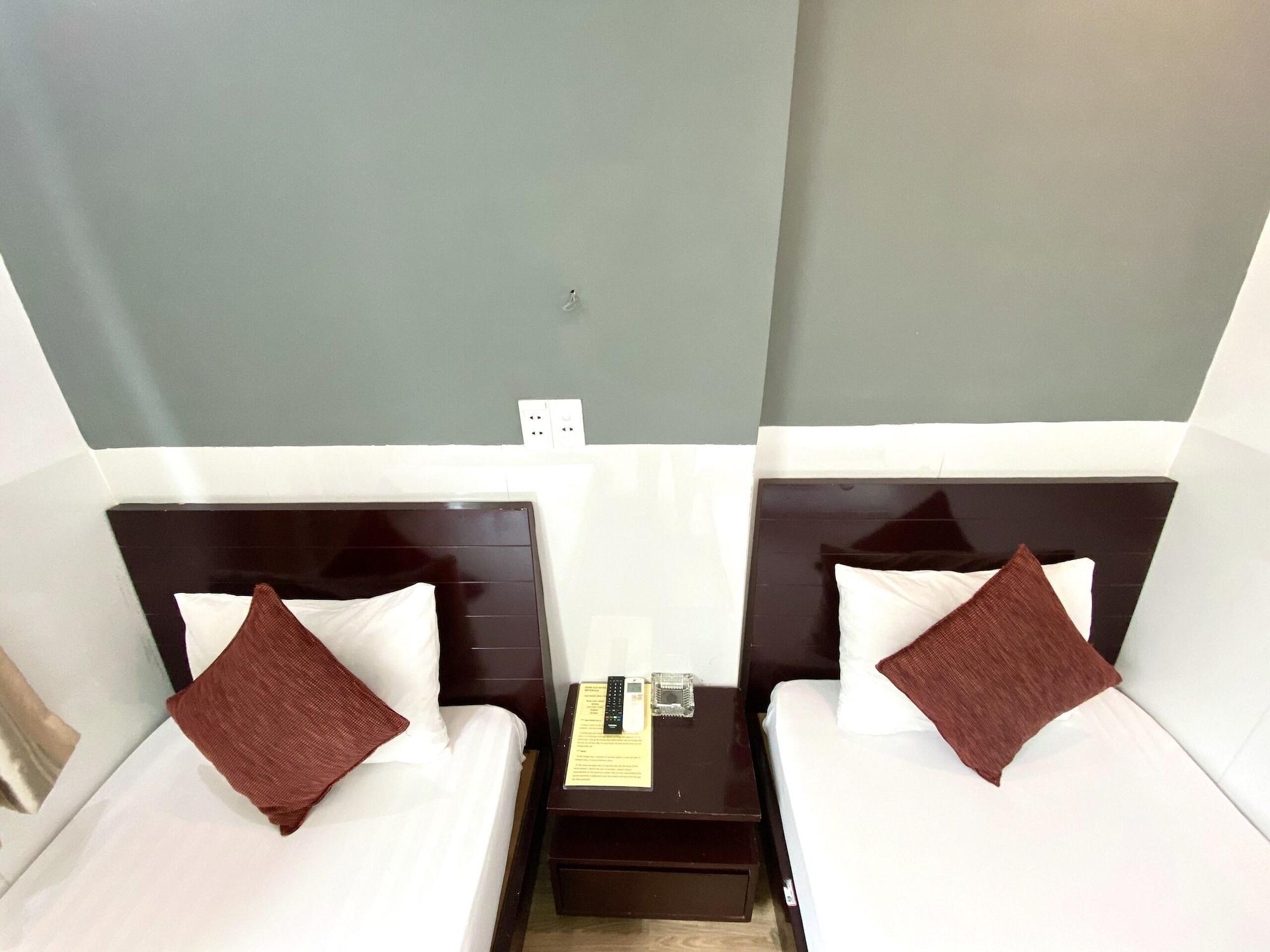 Hotel Mi Linh *